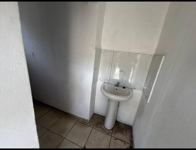M² WAREHOUSE FOR SALE IN POLOKWANE INDUSTRIA